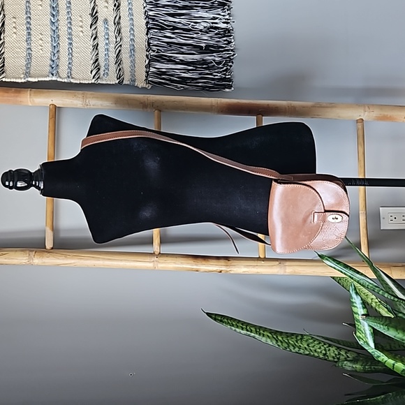 Fossil AUSTIN Crossbody Saddle Bag - Picture 2 of 6